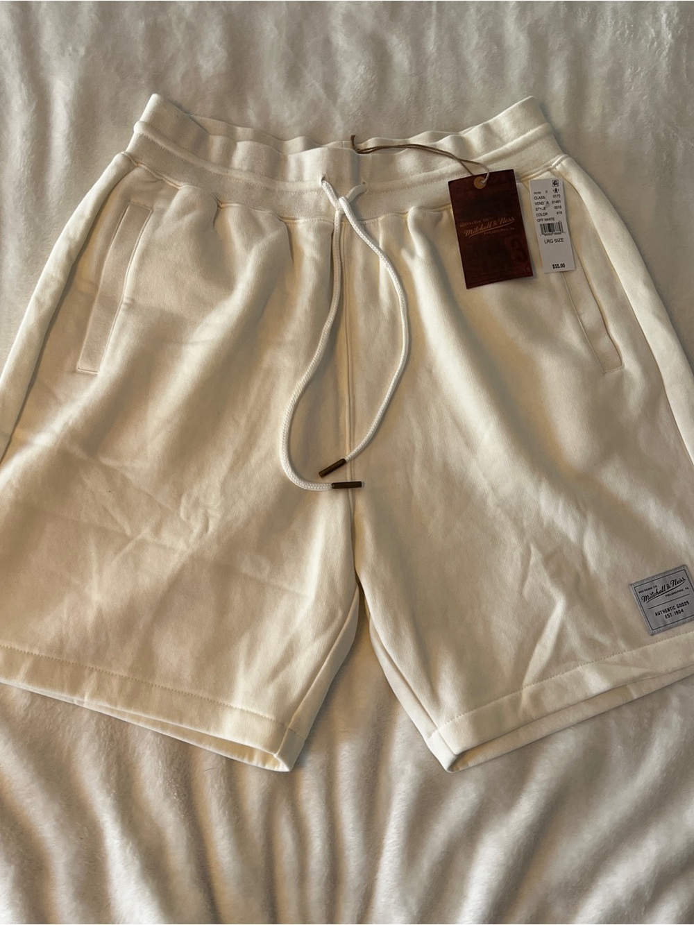 Mitchell and Ness - Sweatshorts / Size Large